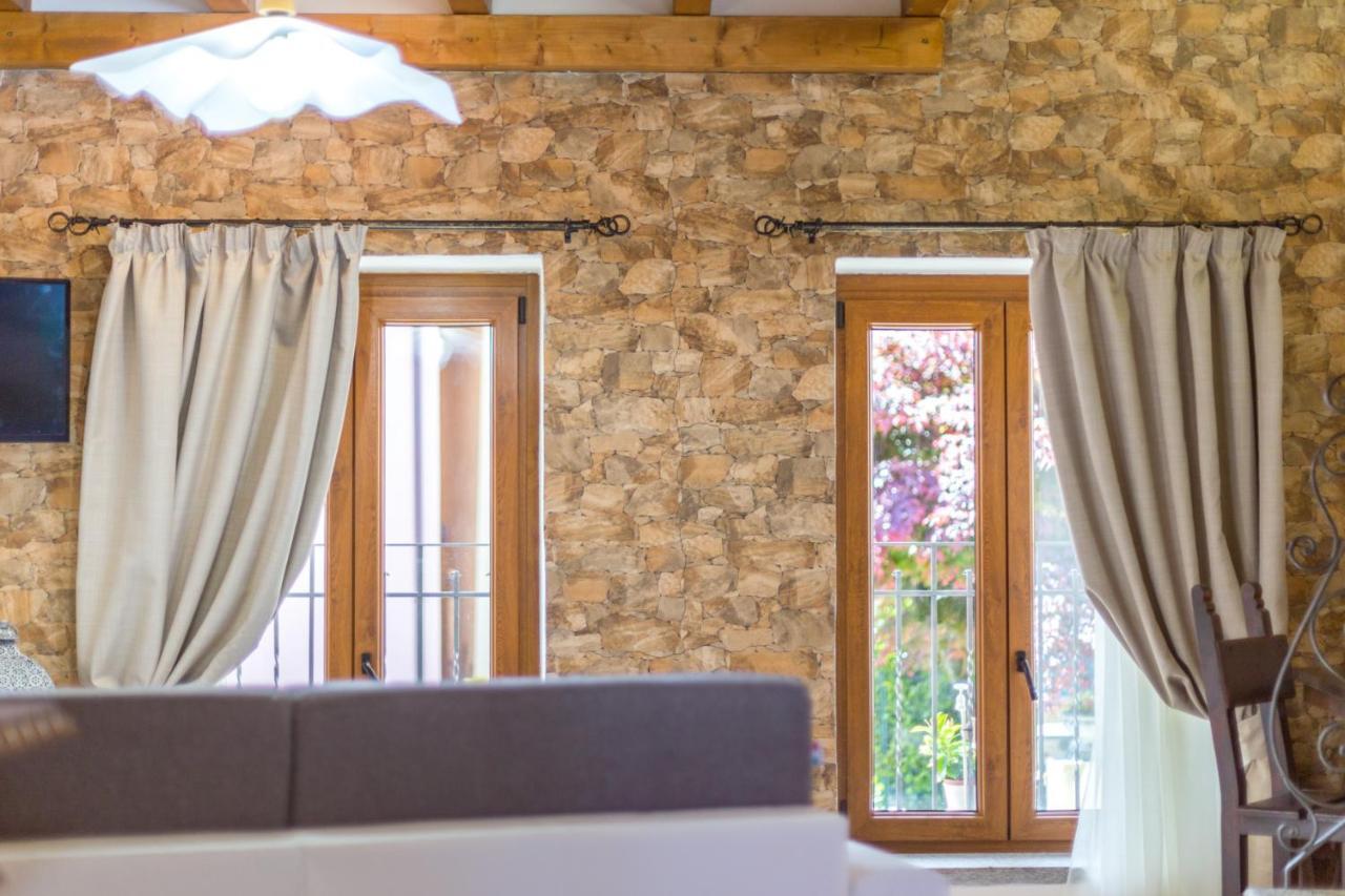 Guest House Casa Del Folletto ستريزا المظهر الخارجي الصورة